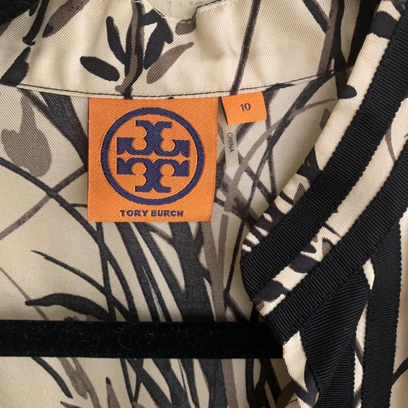 Beautiful Silk Tory Burch Tunic (10) - Picture 3 of 4